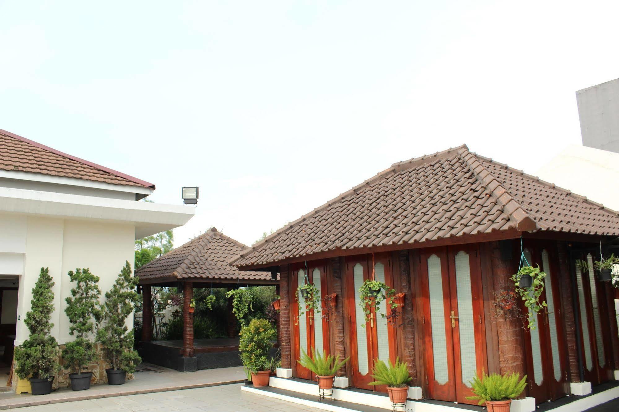 Arion Suites Hotel Bandung Exterior foto
